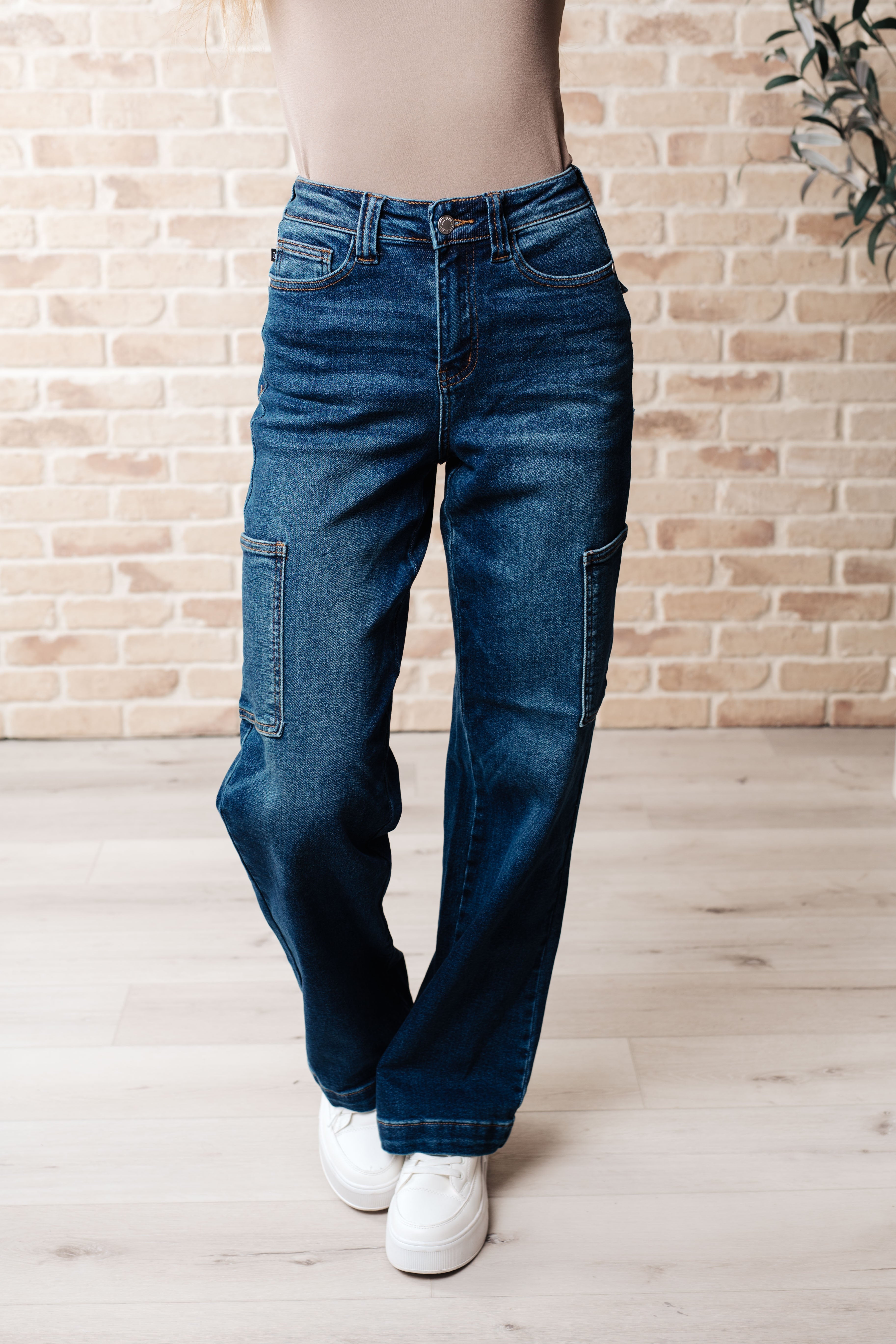 Judy Blue Leila High Rise Cargo Straight Jeans-front detail